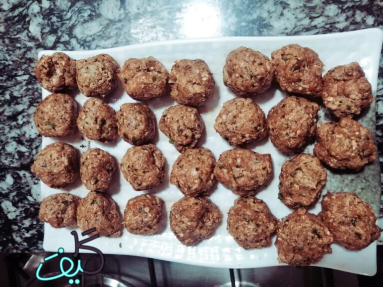 كرات كفتة داوود باشا المشكلة بحجم متساو