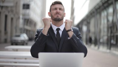 أفضل مواقع البحث عن وظائف في السعودية والخليج مثل LinkedIn وBayt وGulfTalent