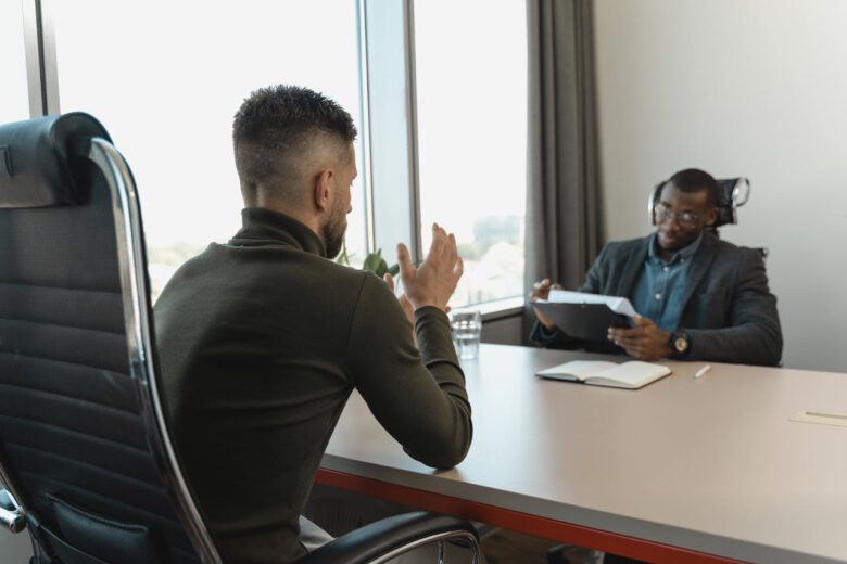 كيفية تحسين الـ CV لتجاوز ATS والحصول على مقابلة 1 كيفية تحسين الـ CV لتجاوز ATS والحصول على مقابلة