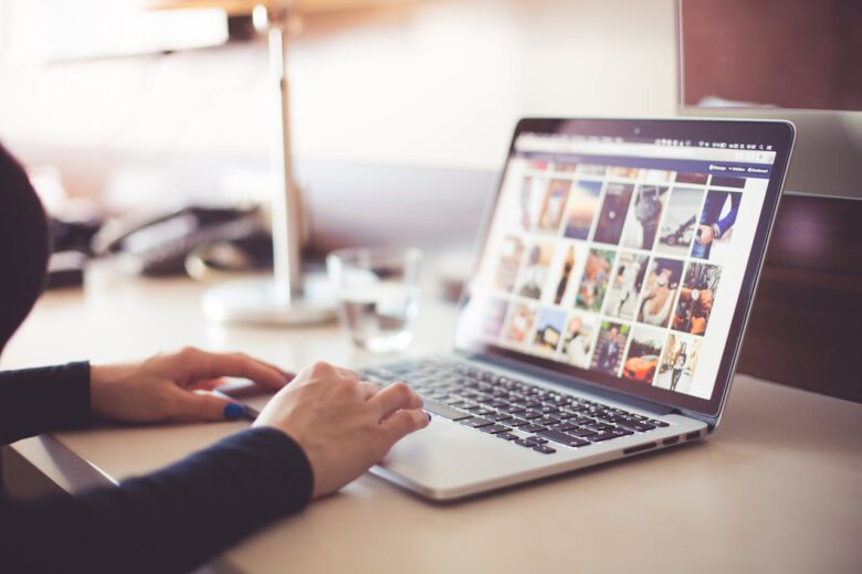 قبل المقابلة، ابحث عن الشركة واجمع أكبر قدر من المعلومات