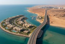 ماذا يربط جزيرة شورى بالمطار؟ 7 حقائق عن جسر شورى 2 جسر شورى يربط الجزيرة بالبر الرئيسي ضمن الطريق المؤدي إلى مطار البحر الأحمر الدولي